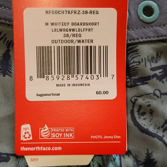 *Host pick* Wildlife! North Face board shorts - Picture 3 of 16